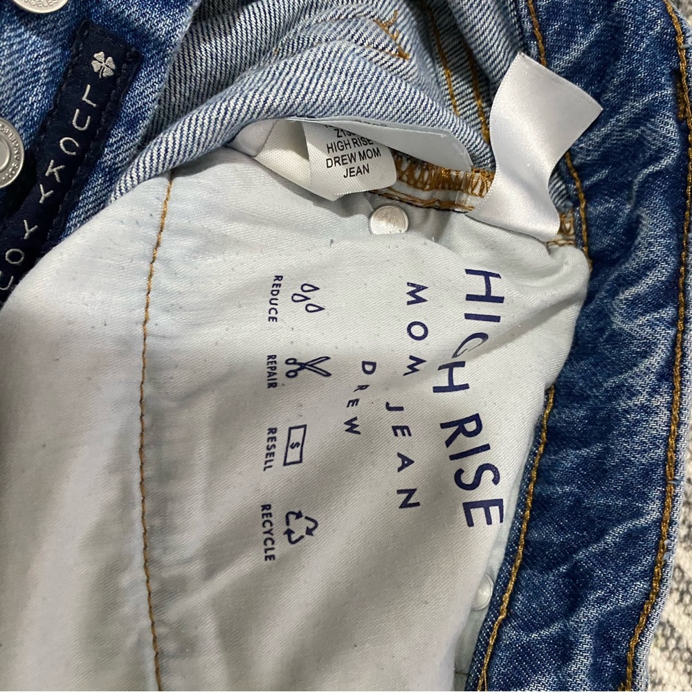 Lucky Brand Cropped High Rise Mom Jeans - Picture 13 of 14